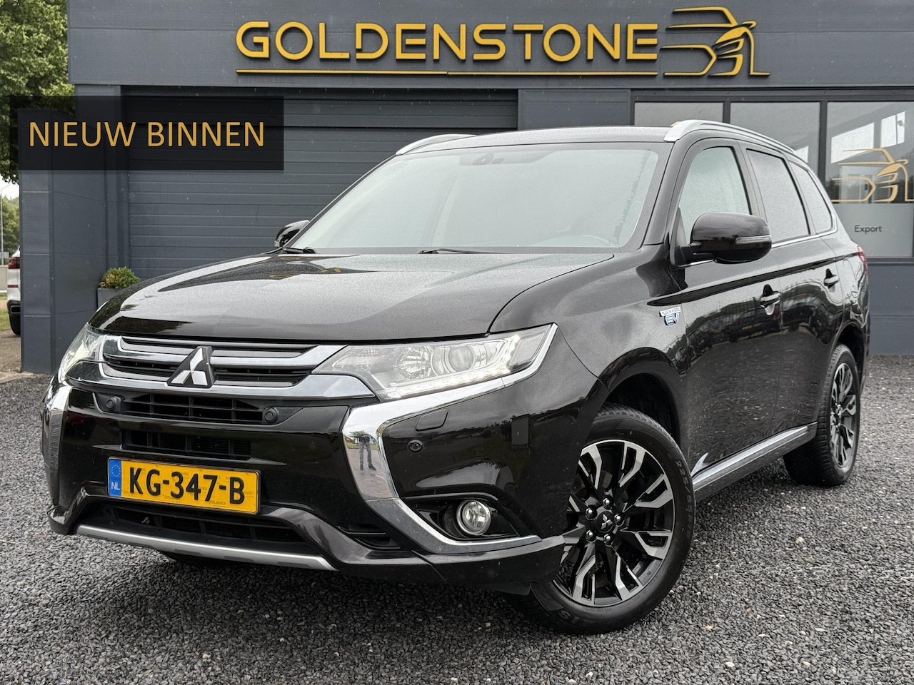 Mitsubishi Outlander - 2.0 PHEV Executive Edition Navi,Camera,Alcantara,Trekhaak,Stoelverkoeling,Stoelverwarming, - AutoWereld.nl