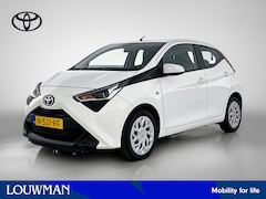 Toyota Aygo - 1.0 VVT-i x-play | weinig km | dealer onderhouden | Apple carplay-Android auto| Airco |