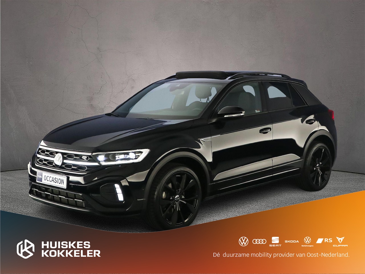 Volkswagen T-Roc - R-Line 1.5 TSI 150pk DSG Automaat Panoramadak, Trekhaak, Black style, Achteruitrijcamera, - AutoWereld.nl