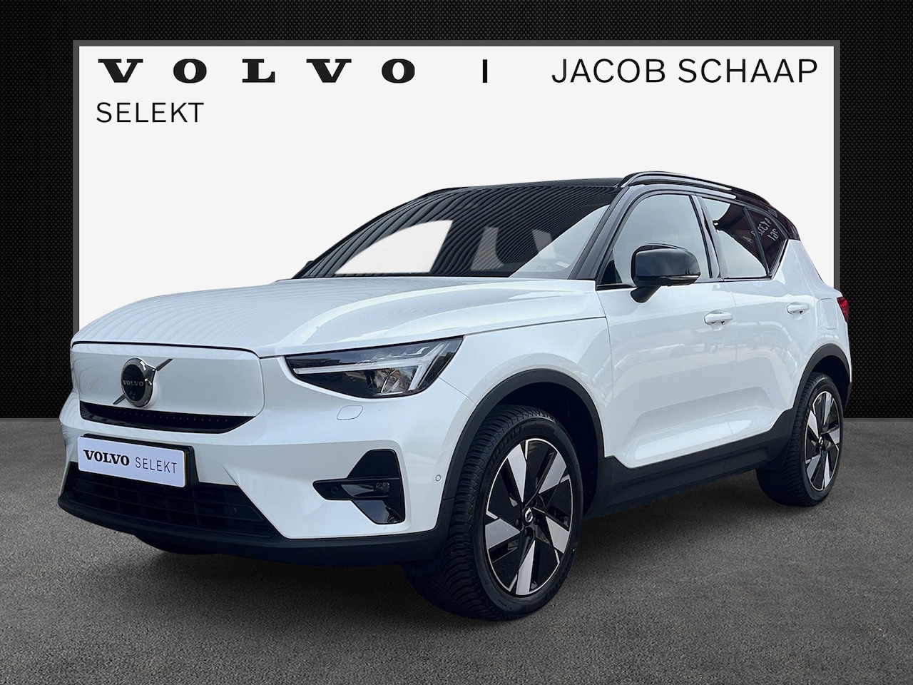 Volvo XC40 - Single Motor Extended Range Ultimate 82 kWh / Crystal White / Microtech bekleding / Panora - AutoWereld.nl