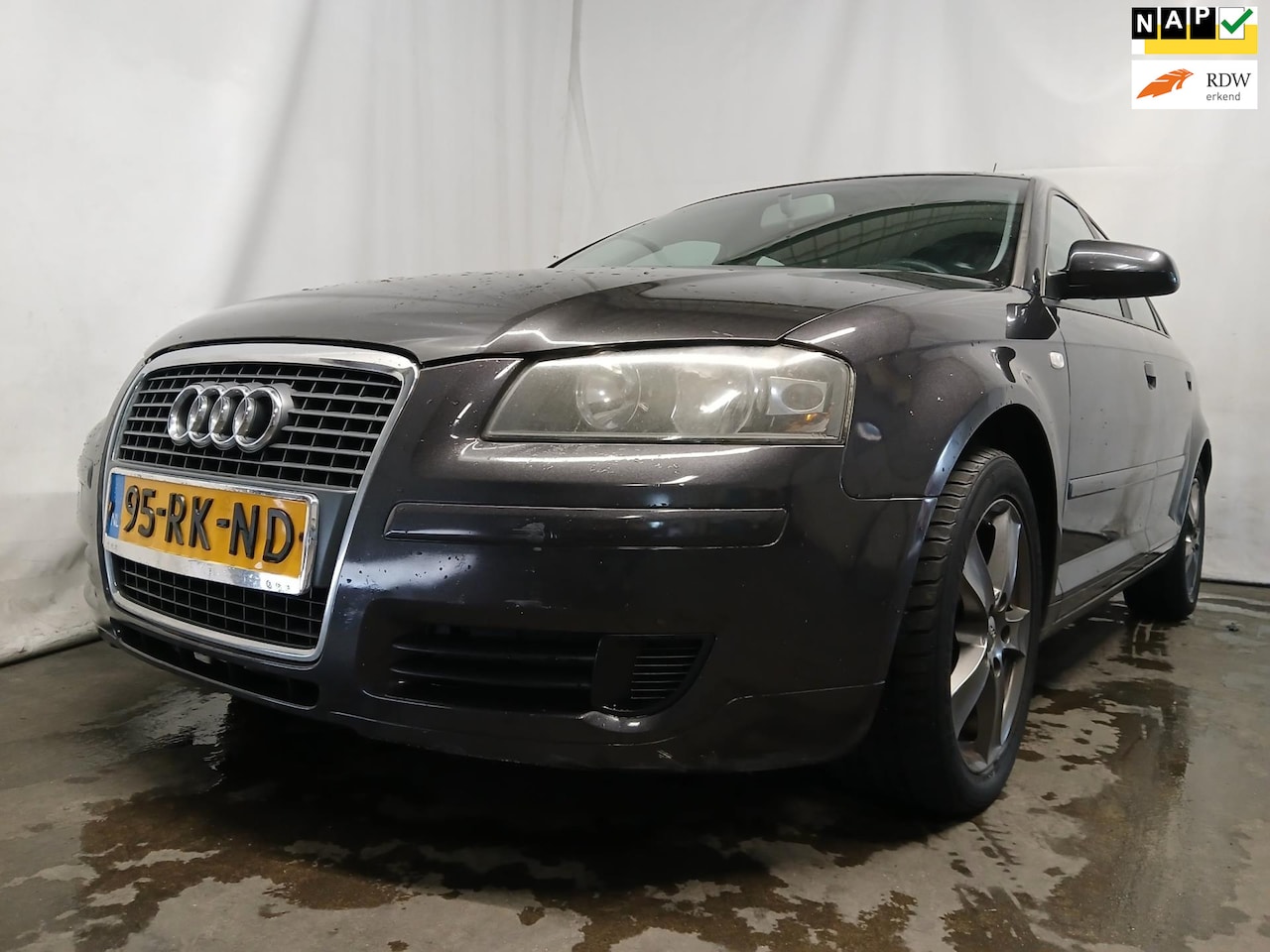 Audi A3 Sportback - 1.6 Attraction - Clima - Schade - AutoWereld.nl
