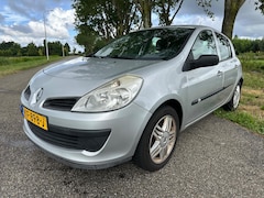 Renault Clio - 1.2-16V Authentique|rijdt goed
