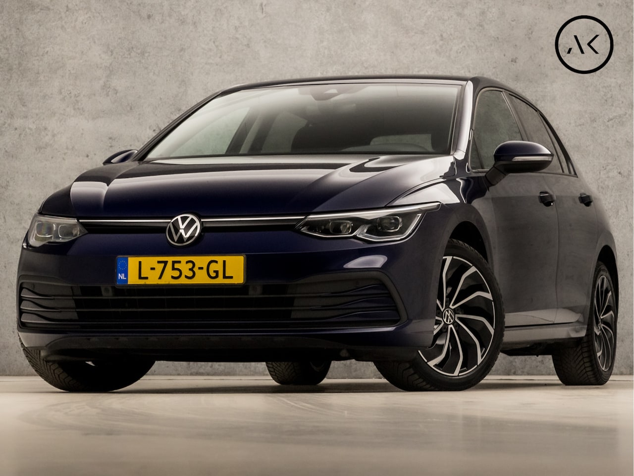 Volkswagen Golf - 1.5 TSI Sport (4 CILINDER, APPLE CARPLAY, GROOT NAVI, MEMORY SEATS, ALCANTARA, STUUR/STOEL - AutoWereld.nl