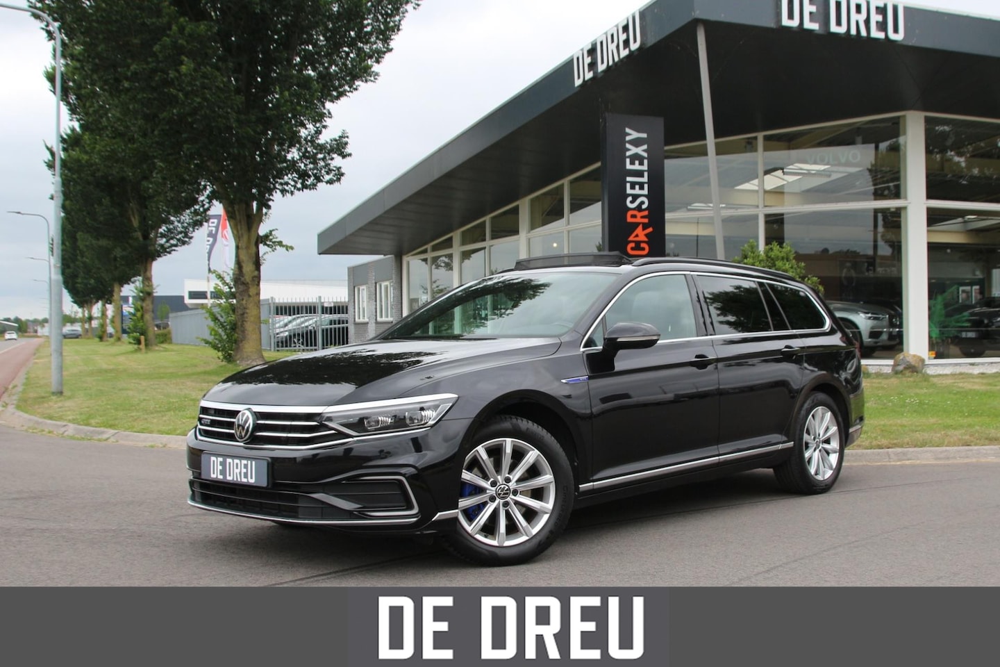 Volkswagen Passat Variant - 1.4 TSI PHEV GTE Business | PANORAMA | TREKHAAK | LEDER - AutoWereld.nl