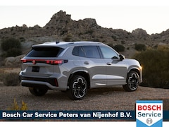 Volkswagen Tiguan - 1.5 eHybrid R-Line Business PANORAMADAK HARMAN/KARDON TREKHAAK WEGKLAPBAAR 20" 272PK CAMER