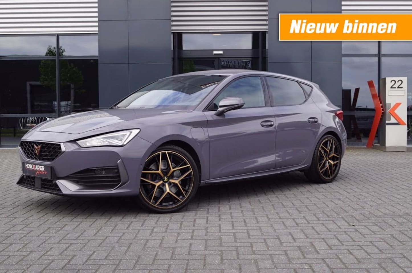 CUPRA Leon - 1.4 Hybrid 245pk VZ Performance / 19 LM /DCC /ACC / Camera - AutoWereld.nl