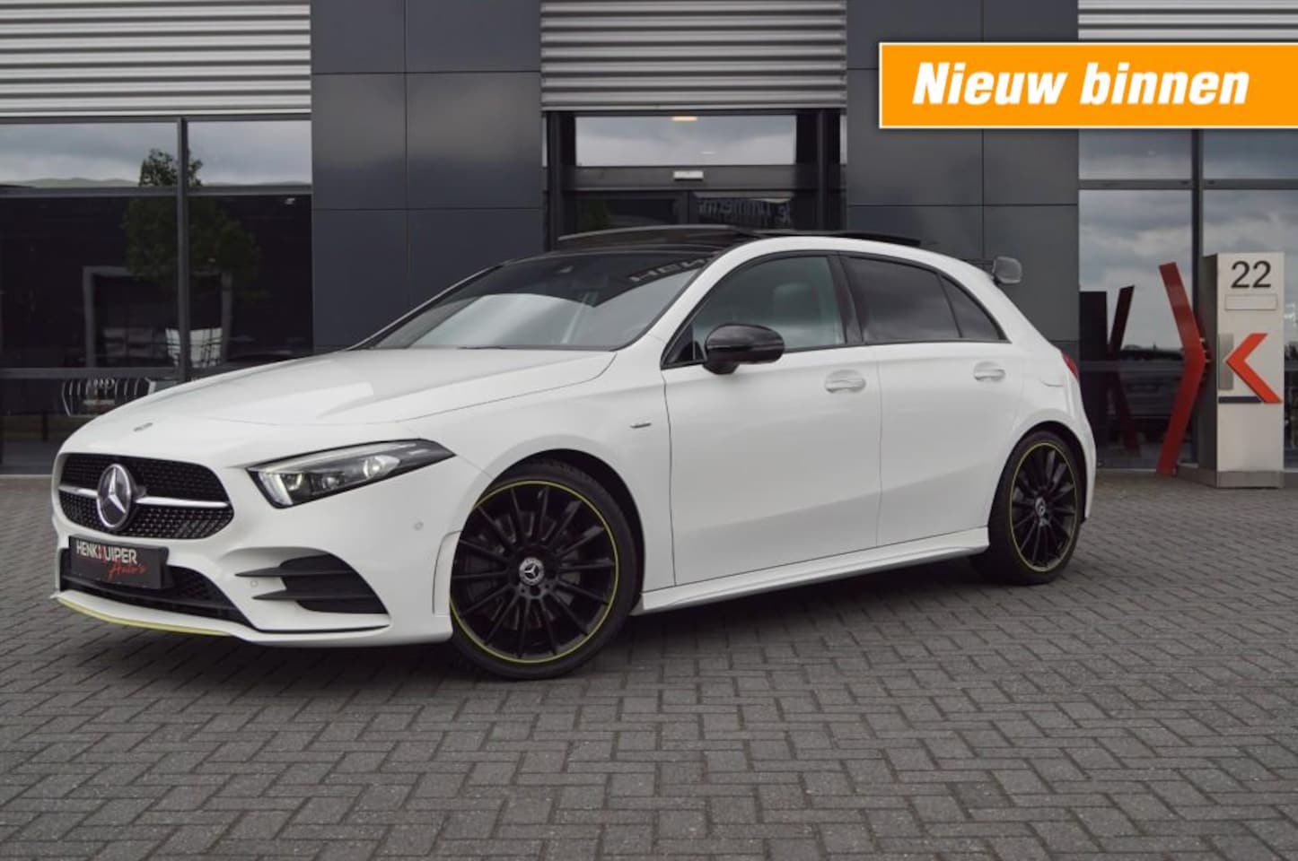 Mercedes-Benz A-klasse - 250 AMG Edition 224pk/ Panodak/ Navi /360gr Camera / Burmeister/Sfeerverl. - AutoWereld.nl