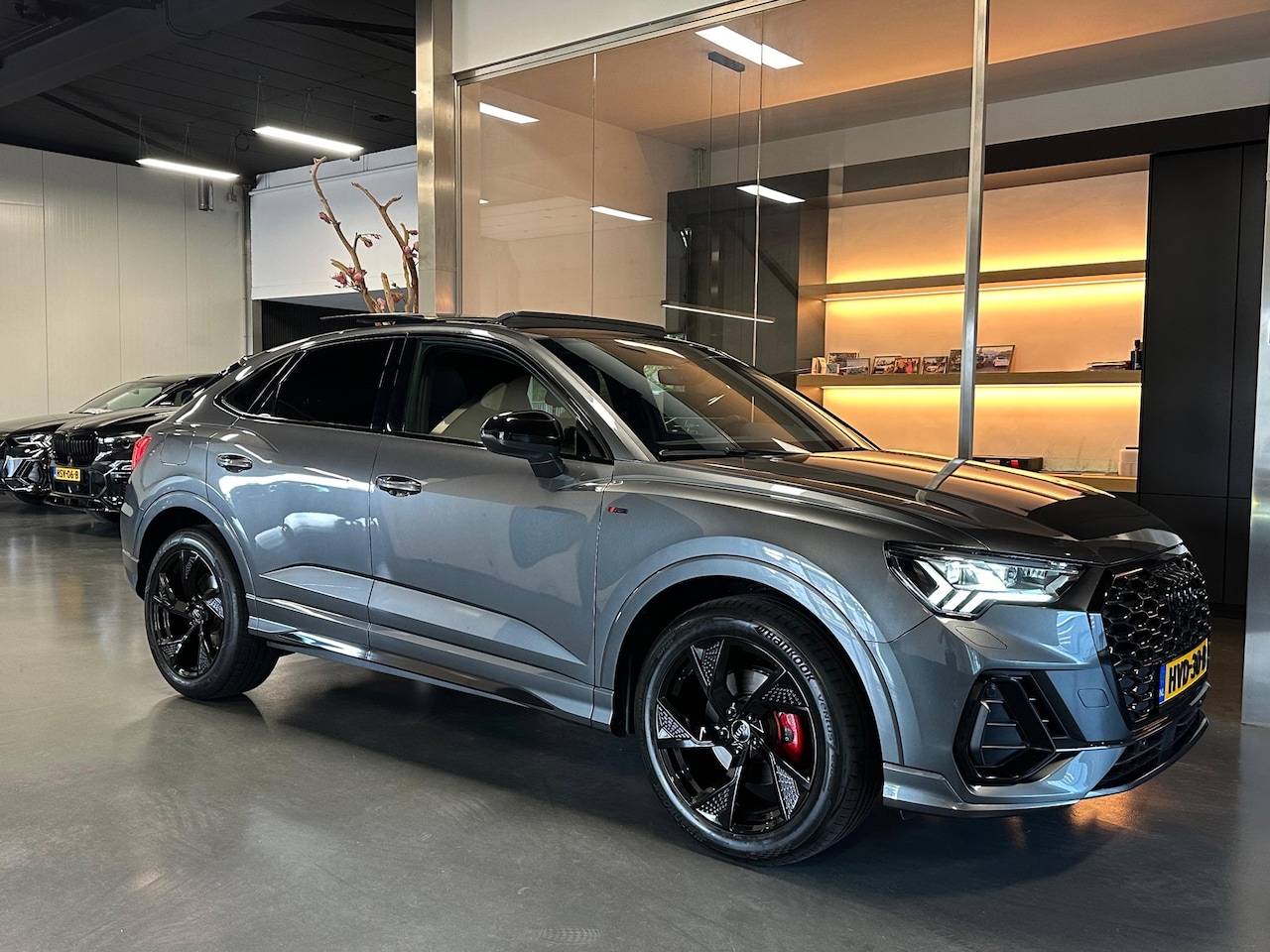 Audi Q3 Sportback - 35 TFSI S Line Pano RS-Seats Achteruitrijcamera - AutoWereld.nl