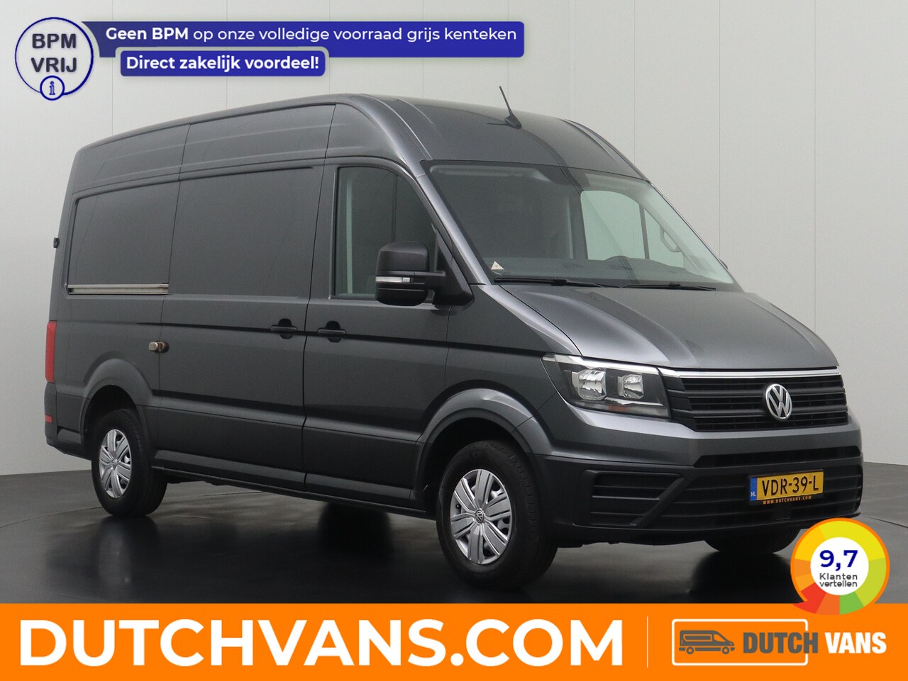 Volkswagen Crafter - 2.0TDI 140PK DSG Automaat L3H3 | Trekhaak | Navigatie | Camera | 3-Persoons | Betimmering - AutoWereld.nl