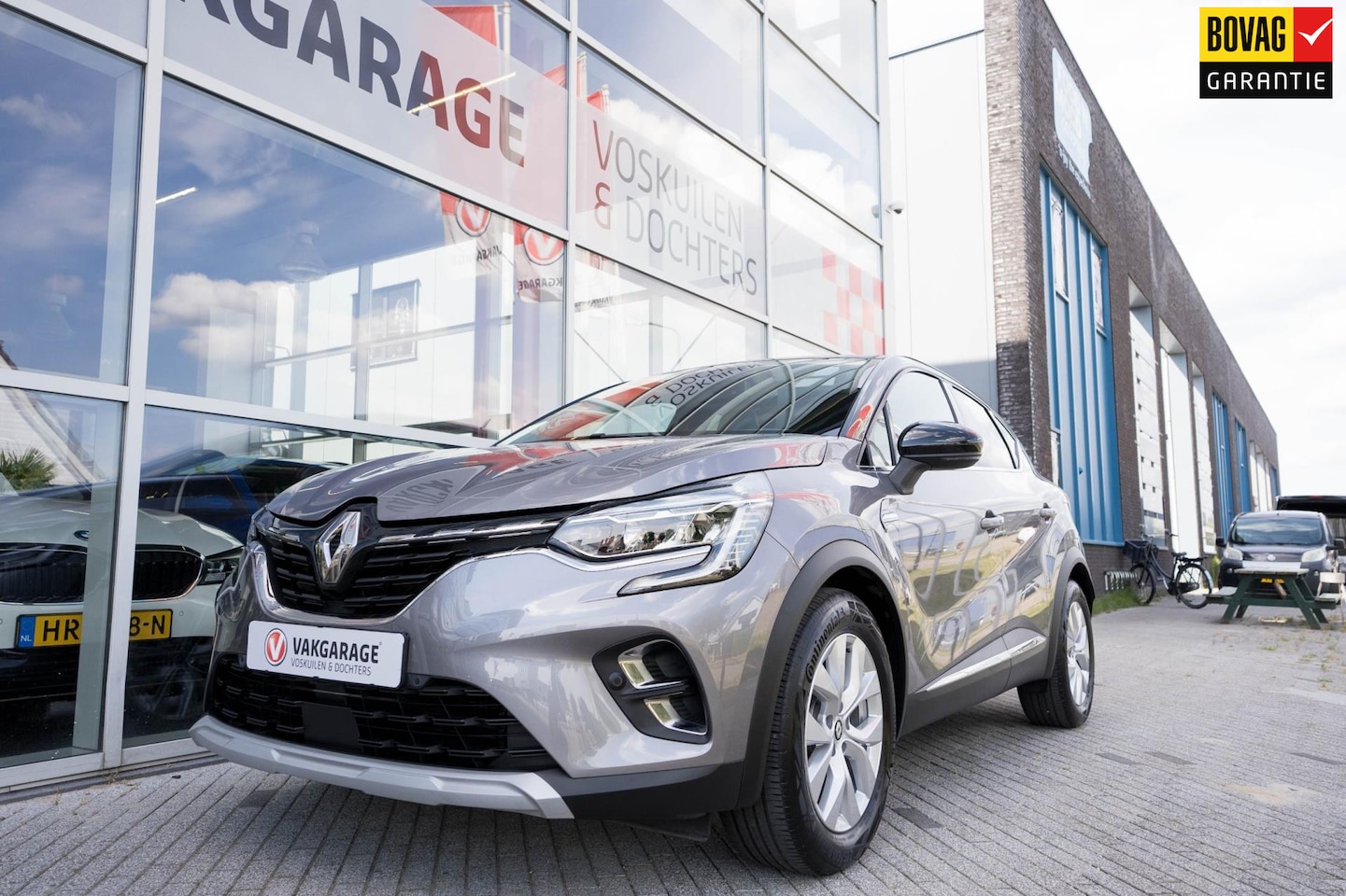 Renault Captur - 1.6 E-Tech PHEV Hybrid 145 Intens | Schuifkanteldak | Apple Carplay - AutoWereld.nl