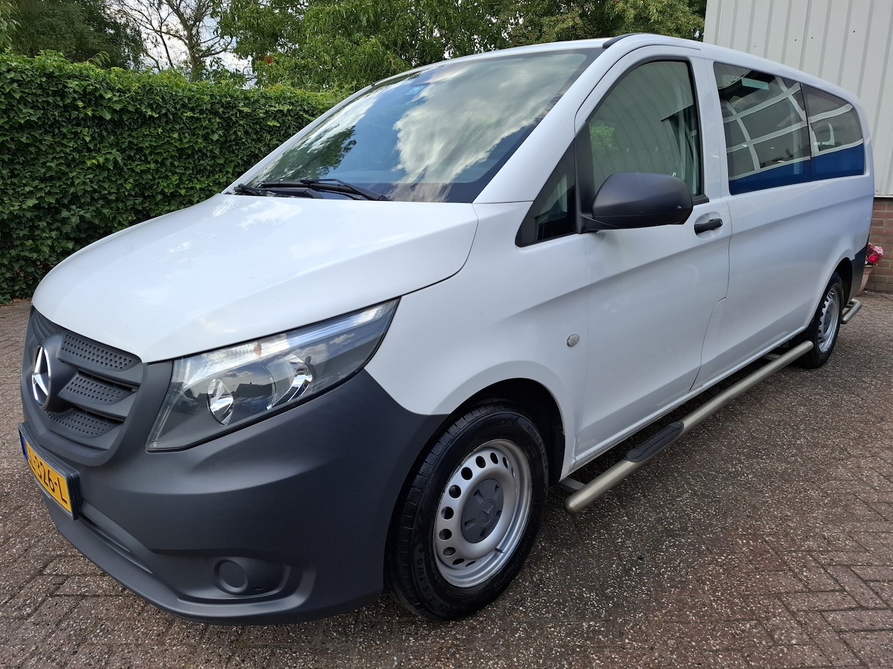 Mercedes-Benz Vito Tourer - 109 CDI Base Extra Lang 12700.- INCL BTW 9-PERSOONS 88PK - AutoWereld.nl