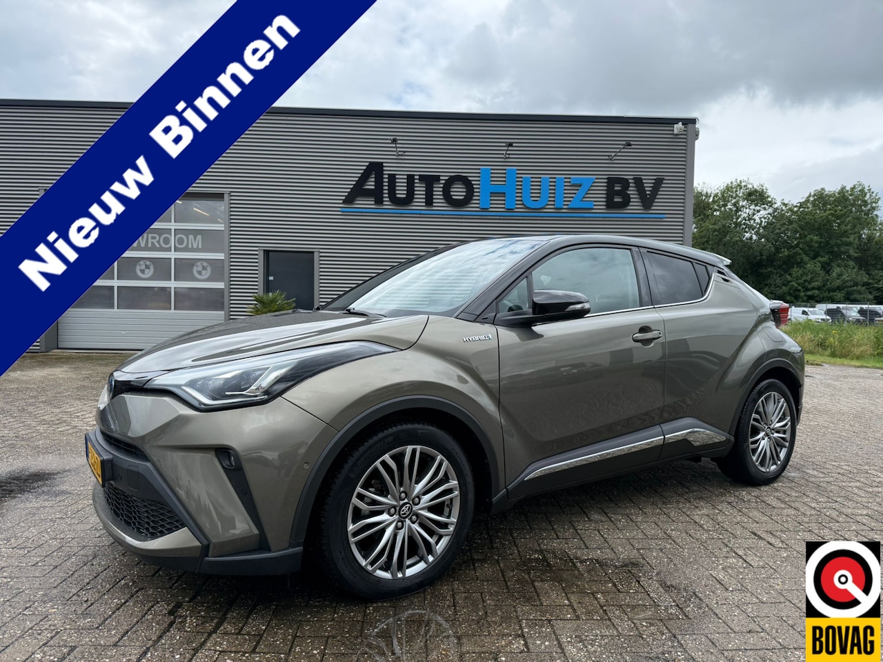 Toyota C-HR - 1.8 Hybrid Executive Camera Stuurverwarming - AutoWereld.nl