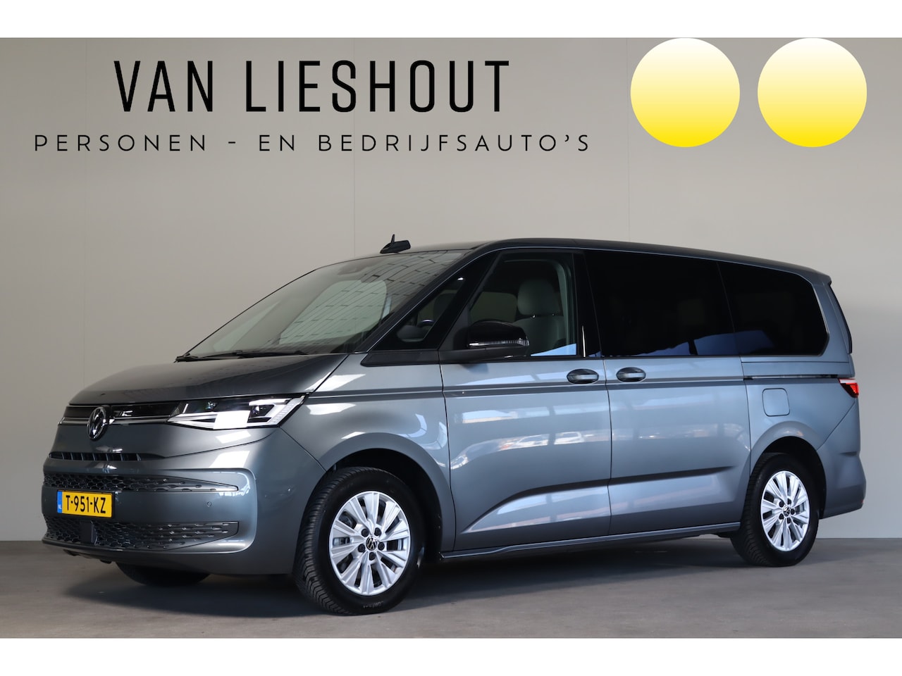 Volkswagen Multivan - 1.4 eHybrid L2H1 Style NL-Auto!! Pano-Dak I Elek.Trekhaak I Stoelverwarming - AutoWereld.nl