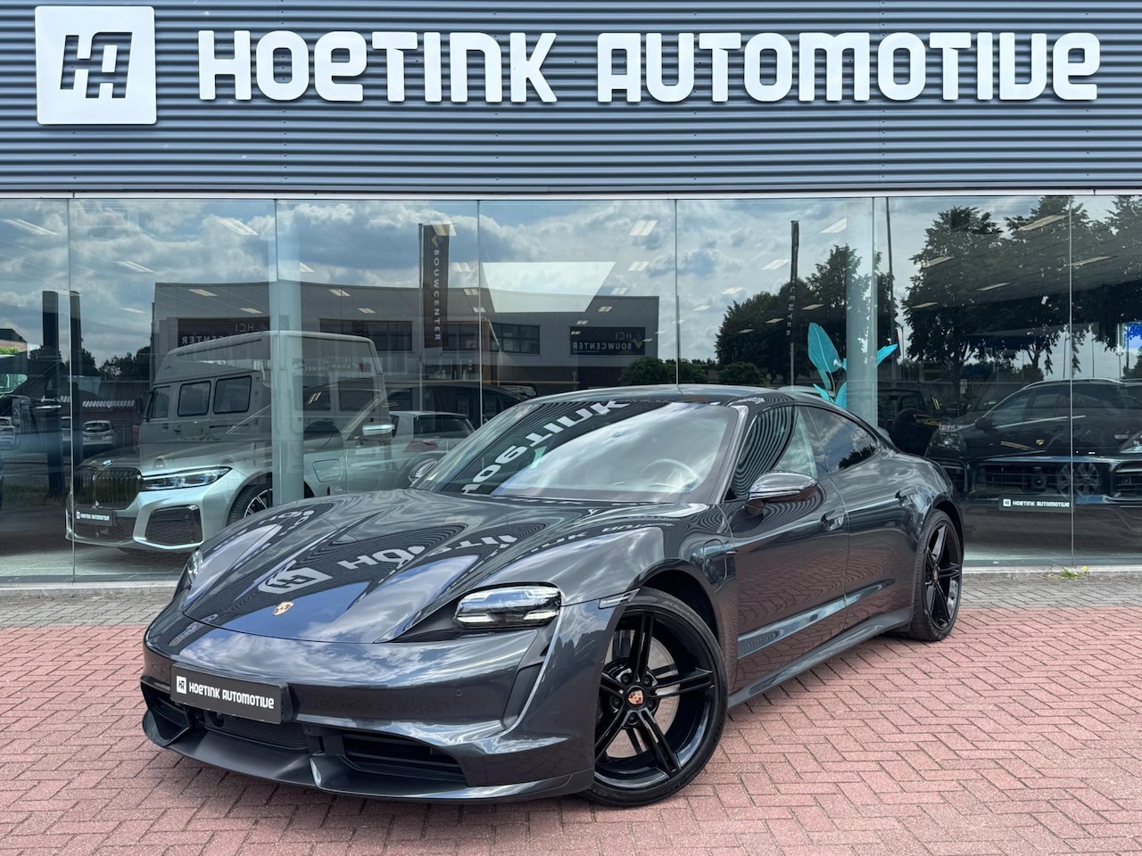 Porsche Taycan - Turbo 93 kWh | Bijrijder-Display | Alcantara | Keyless | Pano - AutoWereld.nl