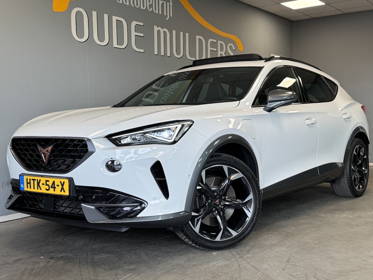 CUPRA Formentor - 1.4 e-Hybrid VZ Performance Stoelverwarming/Panoramadak/Camera - AutoWereld.nl