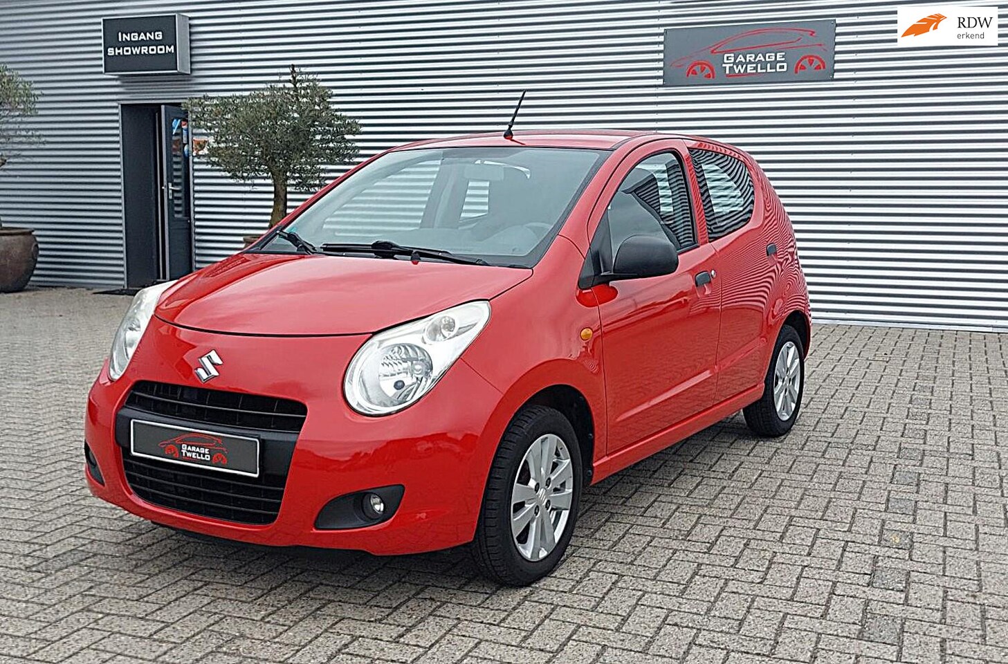 Suzuki Alto - 1.0 Base licht metalen velgen, cv, elektrische ramen. - AutoWereld.nl