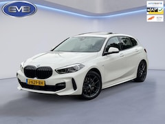 BMW 1-serie - 118i M- sport pakket, panoramadak, vele opties, Nederlandse auto met nationale auto pas