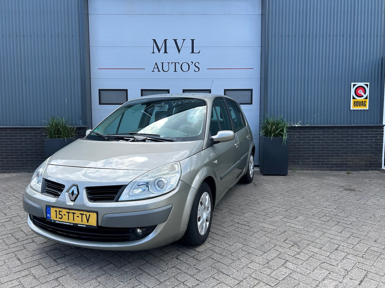 Renault Scénic - 1.6-16V Privilège Comfort 1.6-16V Privilège Comfort - AutoWereld.nl