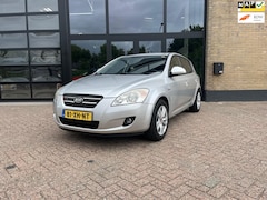 Kia Cee'd - 1.6 X-ecutive , Airco, 5 deurs