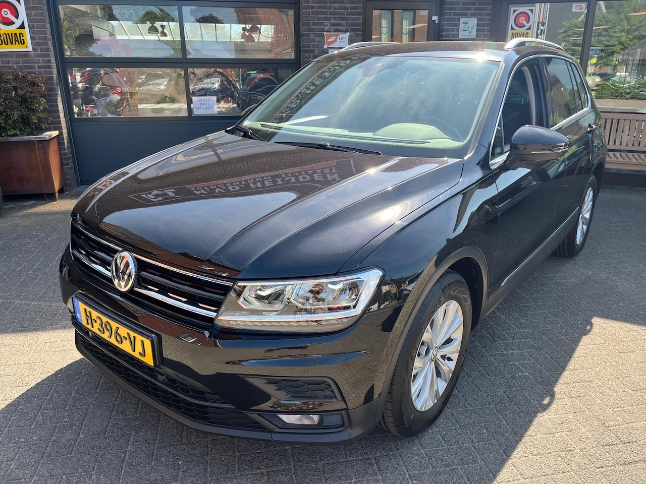 Volkswagen Tiguan - 1.5 TSI Comfortline Business App-connect - AutoWereld.nl