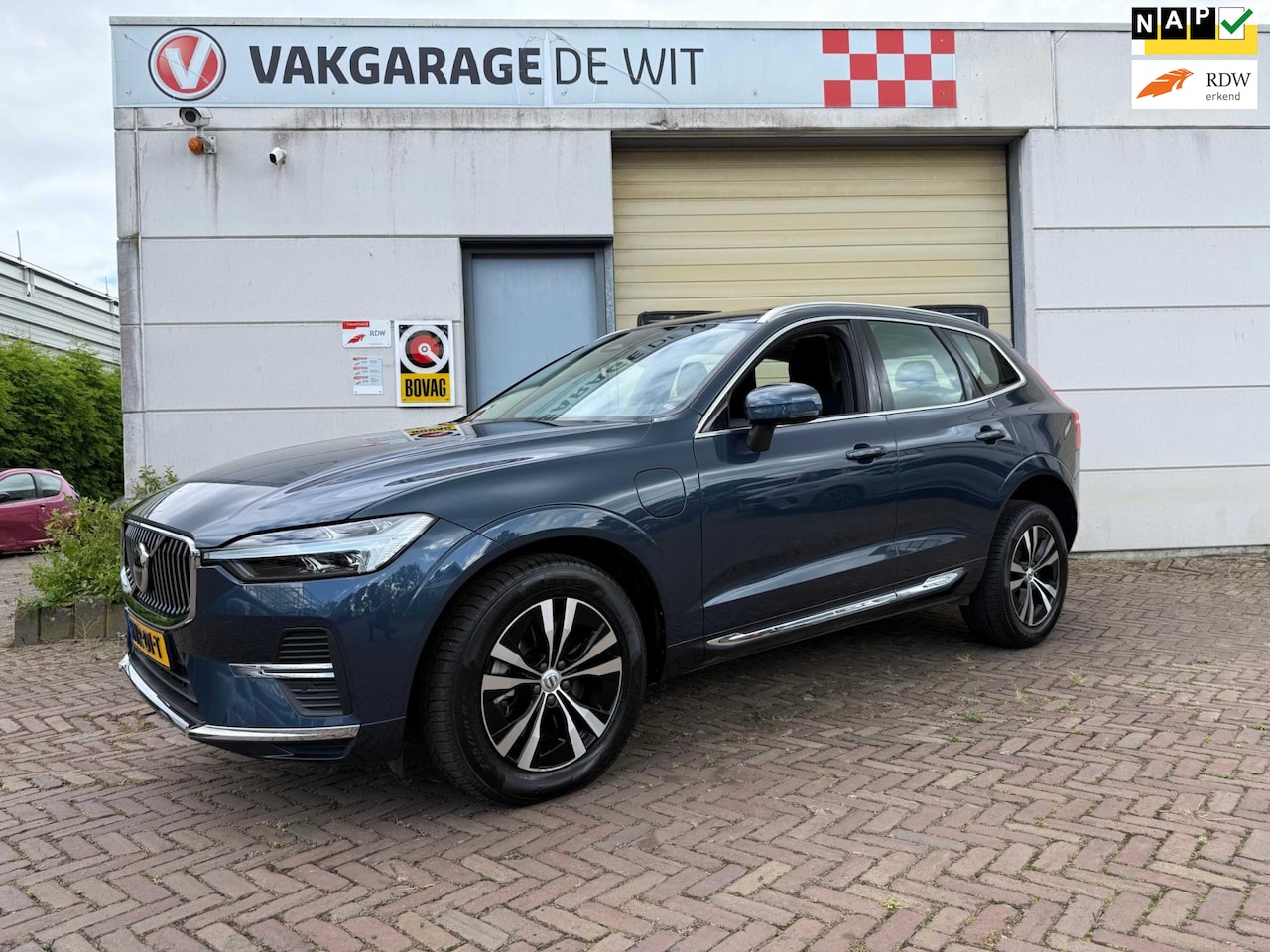 Volvo XC60 - 2.0 Recharge T6 AWD Business Pro | Pano - AutoWereld.nl
