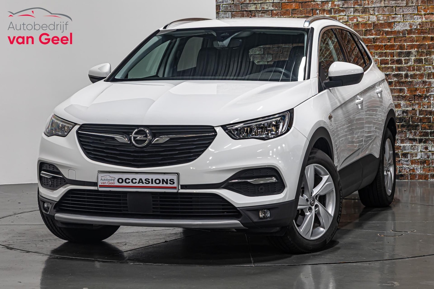 Opel Grandland - 1.6 Turbo Hybrid Business Elegance I Plug in hybride I Stoelverwarming I Apple carplay - AutoWereld.nl