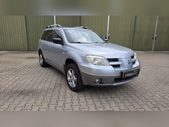 Mitsubishi Outlander Sport - 2.0 Invite+