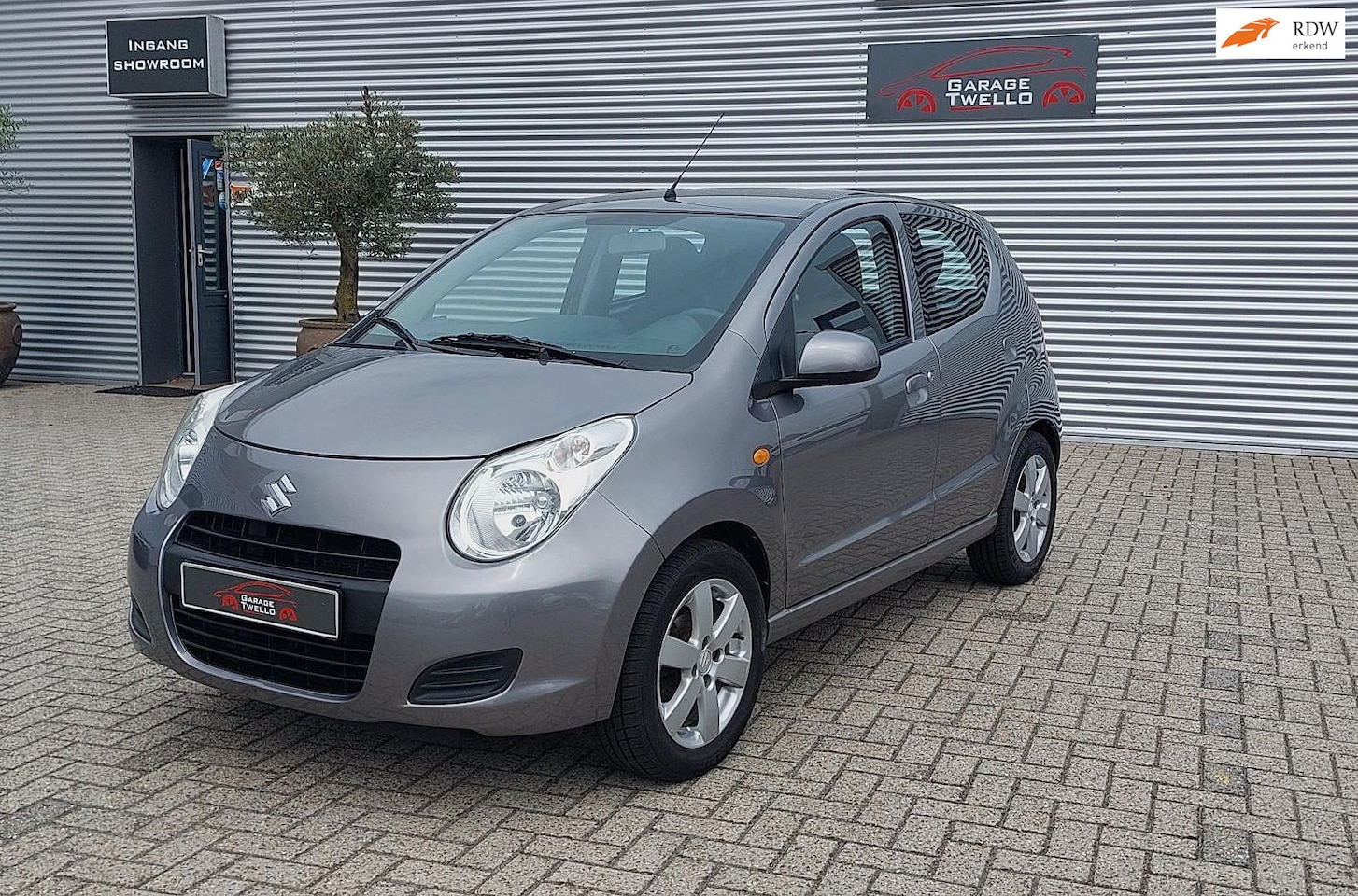 Suzuki Alto - 1.0 Celebration EASSS 1.0 Celebration EASSS ,airco cv, lichtmetalen velgen - AutoWereld.nl