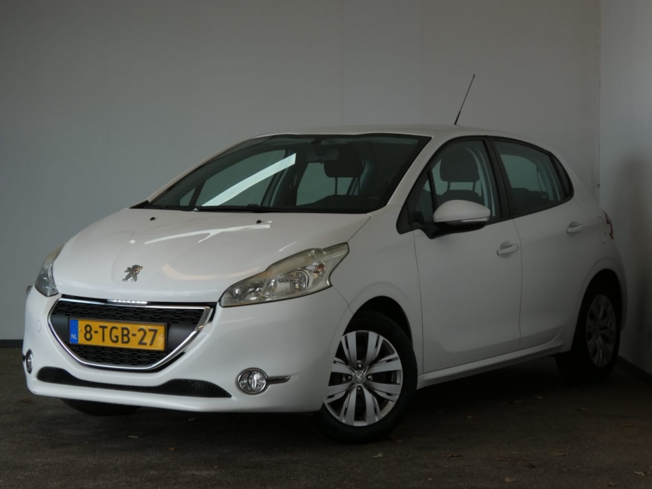 Peugeot 208 - 1.2 VTi Blue Lease Nwe APK airco - AutoWereld.nl