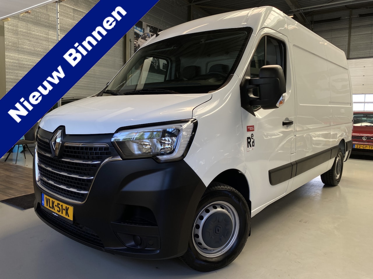 Renault Master - T35 2.3 dCi 150 L2H2 Energy Comfort Automaat, Camera, Carplay - AutoWereld.nl