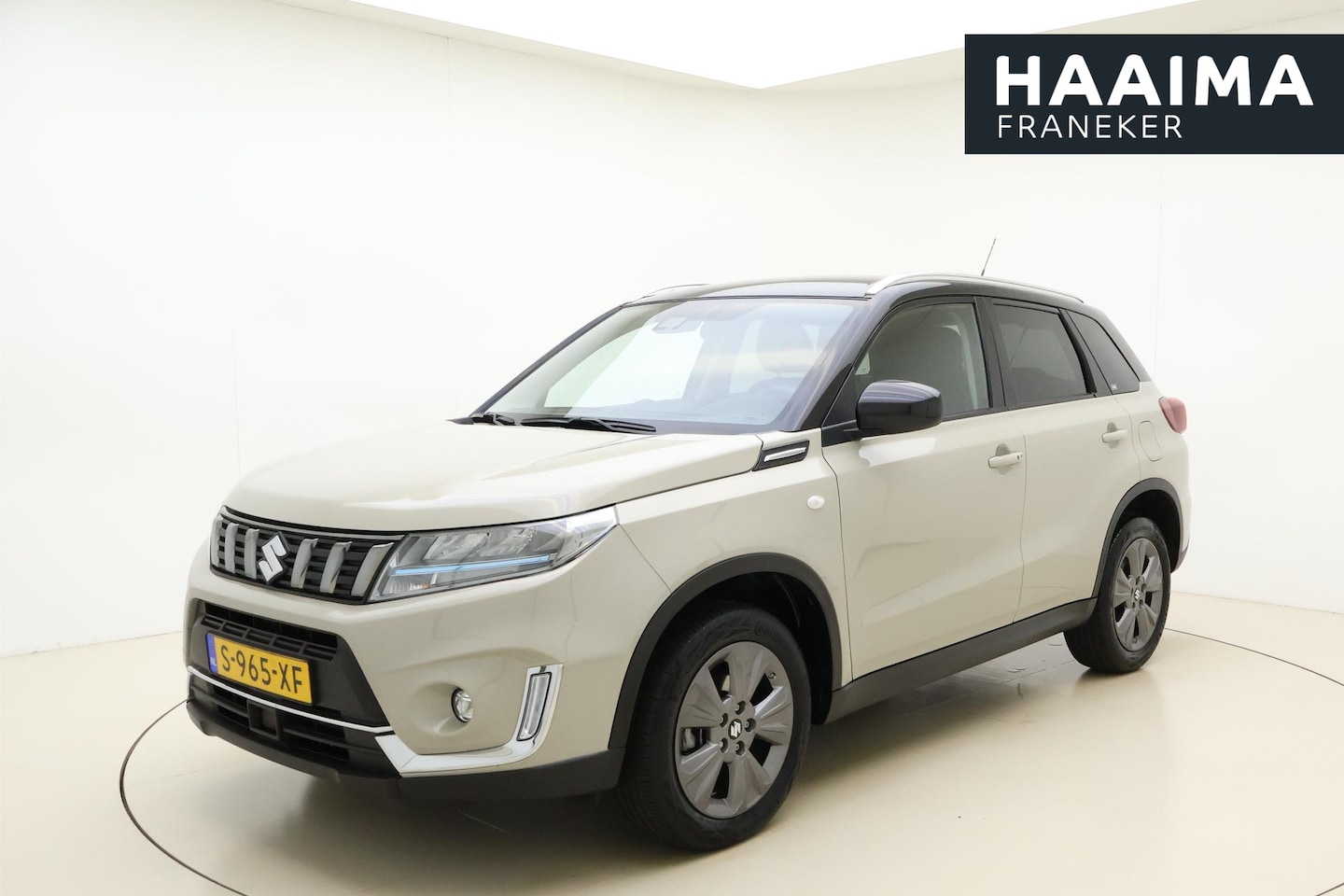 Suzuki Vitara - 1.5 Hybrid Select 115pk | Automaat | Navigatie | Climate Control | Camera | Stoelverwarmin - AutoWereld.nl