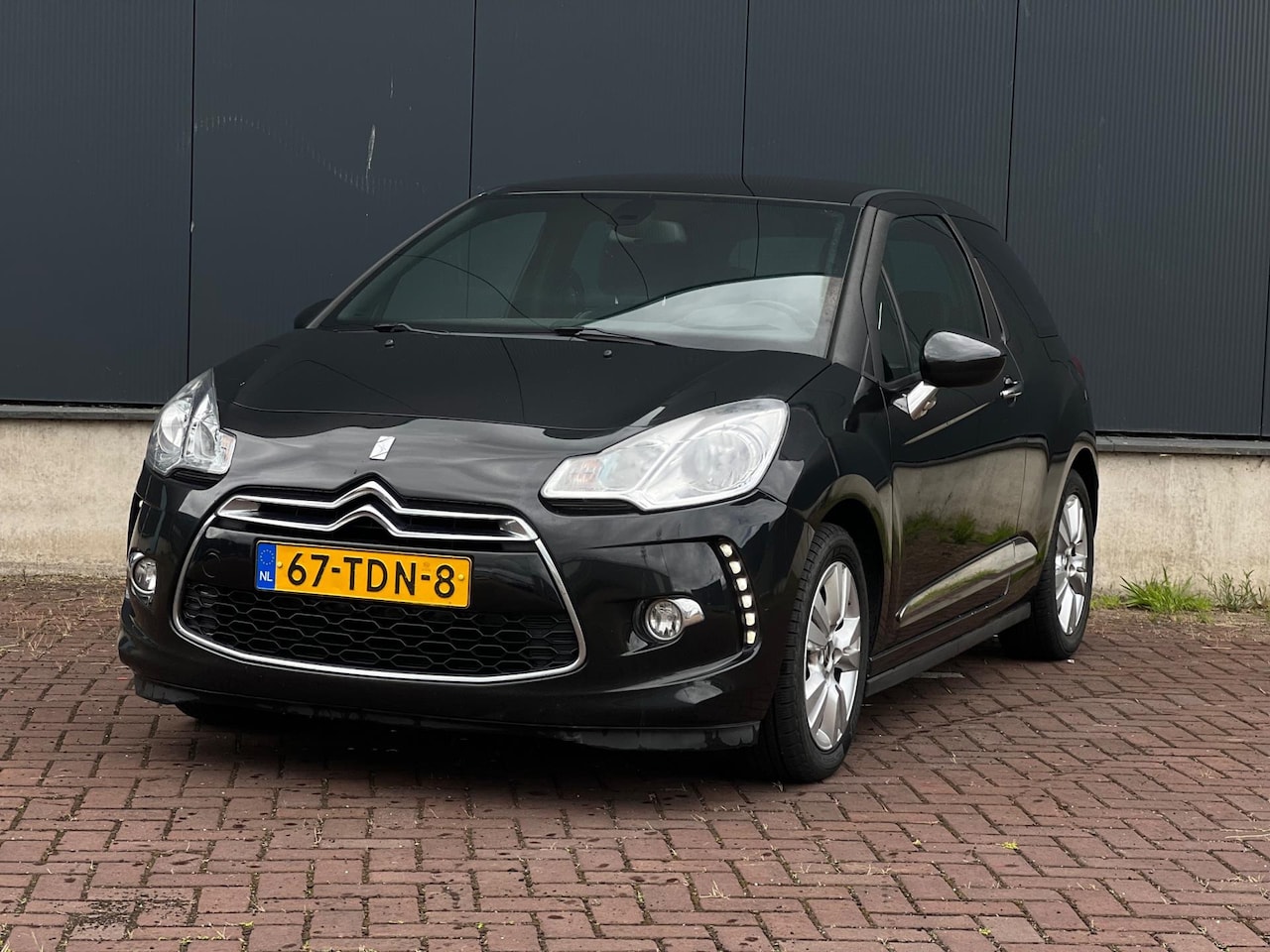 Citroën DS3 - 1.6 e-HDi So Chic 1.6 e-HDi So Chic Airco - AutoWereld.nl