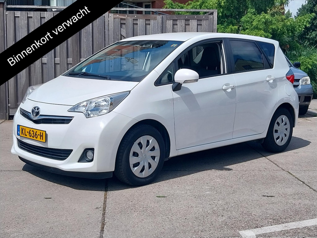 Toyota Verso S - 1.3 VVT-i Aspration Automaat | Trekhaak | Bluetooth | Cruise Control | Camera | - AutoWereld.nl