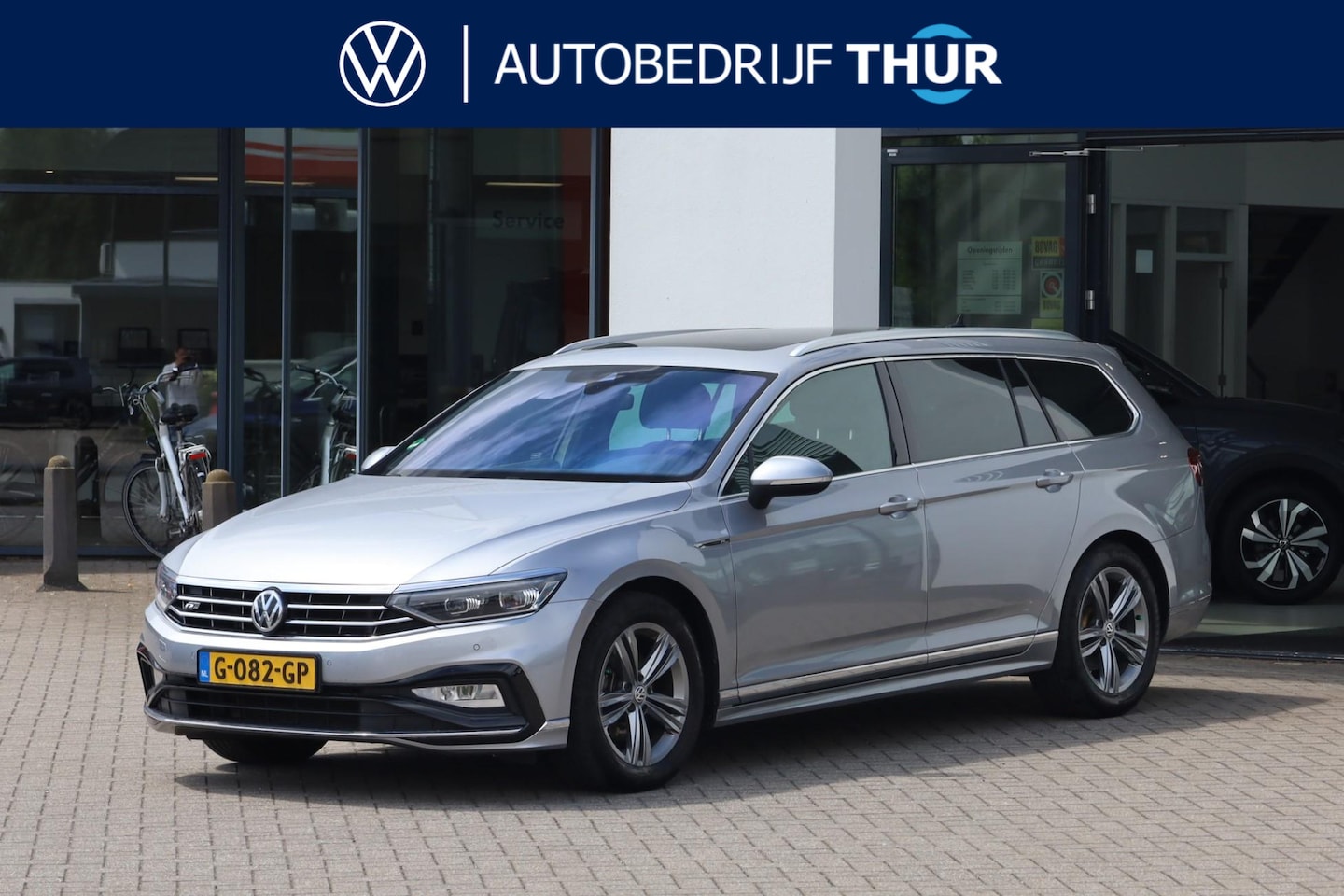 Volkswagen Passat Variant - 1.5 TSI Elegance Business R 110KW/150PK DSG, NL auto dealeronderhouden, R-Line, panoramada - AutoWereld.nl