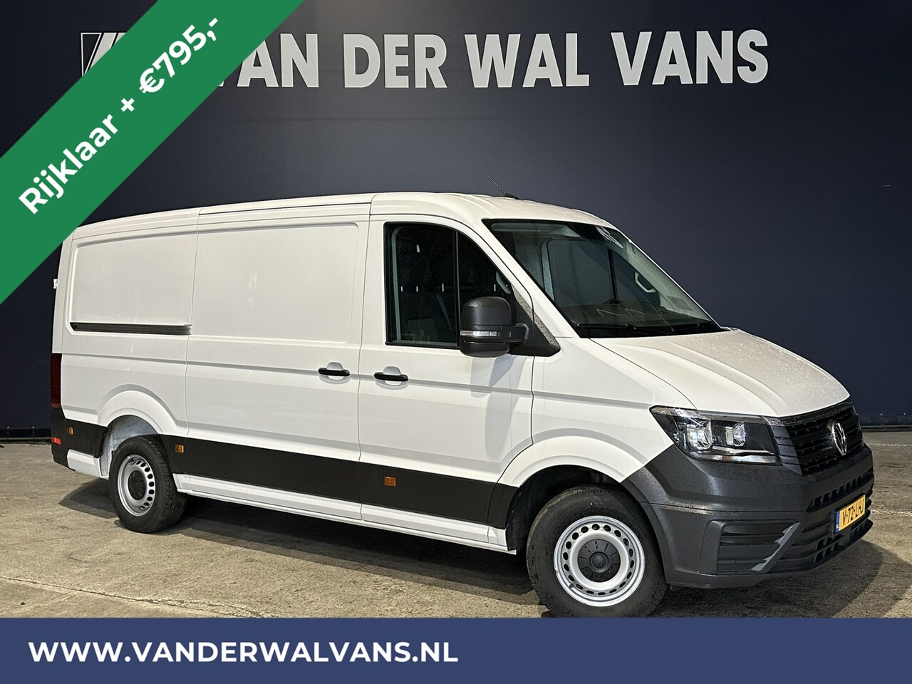 Volkswagen Crafter - 2.0 TDI 141pk L3H2 L2H1 Euro6 Airco | Camera | Apple Carplay | Android Auto | 3000kg Trekh - AutoWereld.nl