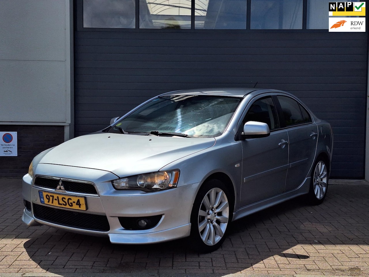 Mitsubishi Lancer Sports Sedan - | 1.8 Intense | Airco | - AutoWereld.nl