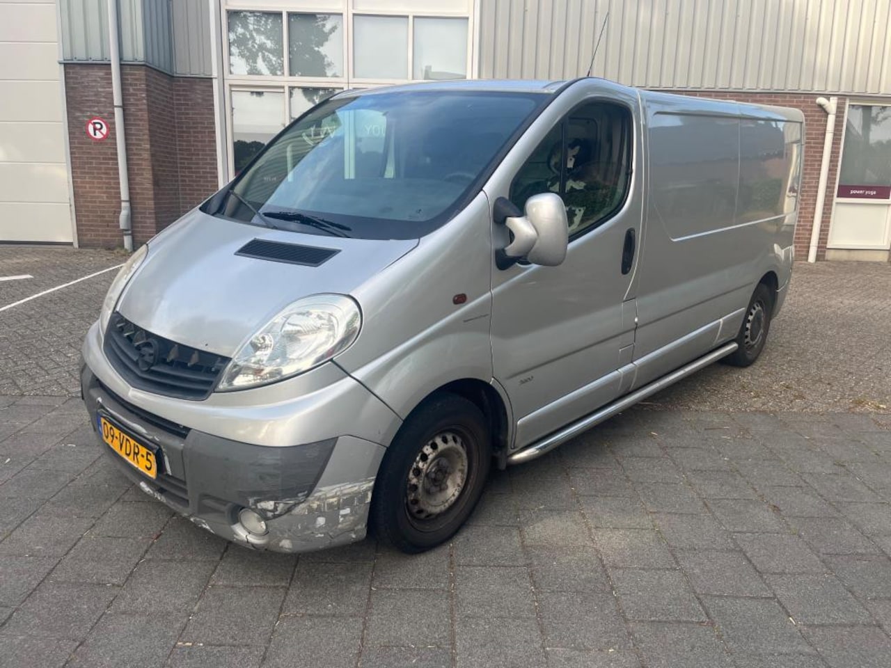 Opel Vivaro - 2.5 CDTI L2H1 AIRCO - AutoWereld.nl