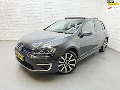 Volkswagen Golf - 1.4 TSI GTE PANO PDC SFEER 204PK NAP