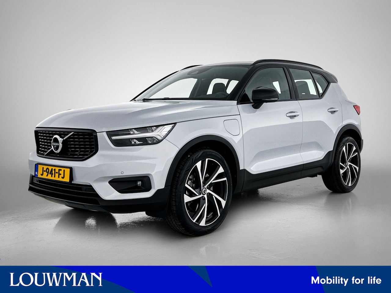 Volvo XC40 - 1.5 T5 Recharge R-Design | Panoramadak | Harman Kardon | Camera | - AutoWereld.nl