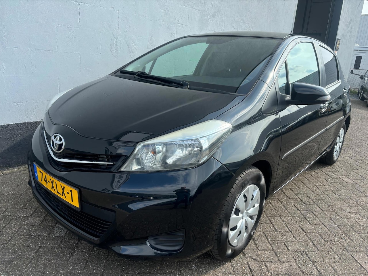 Toyota Yaris - 1.0 VVT-i Aspiration 5-Deurs - Navigatie - AutoWereld.nl