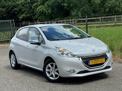 Peugeot 208 - 1.2 VTi Style /Navi/Airco/5-Deurs/