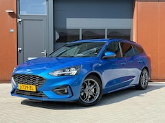 Ford Focus Wagon - 1.0 EcoBoost Titanium Business | ST-Line | Veel opties | NAP | Navi | Camera | Stoelverwar