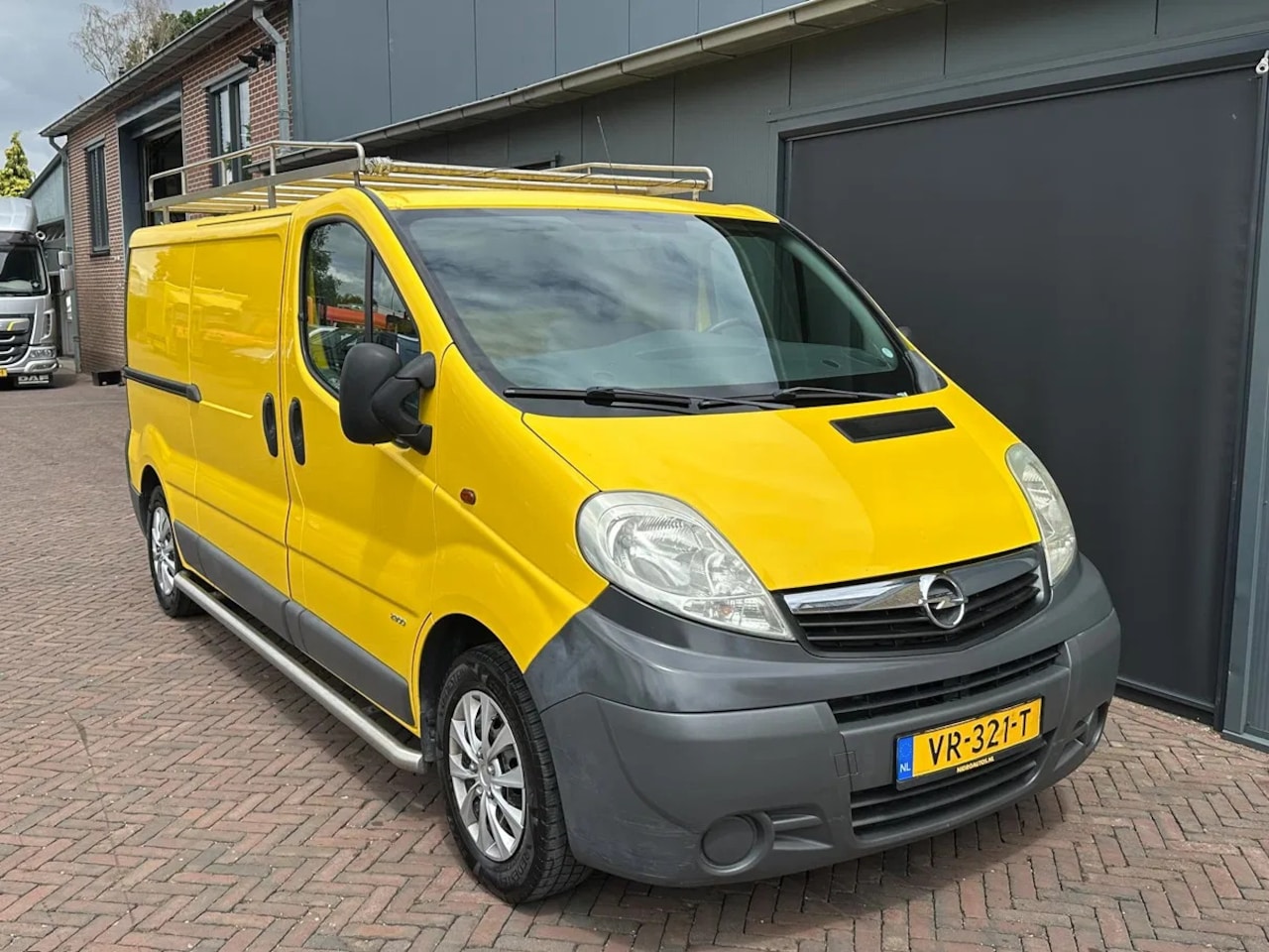 Opel Vivaro - 2.0CDTI 84KW 2.9 TON L2H1 3ZITS AIRCO IMPERIAL - AutoWereld.nl