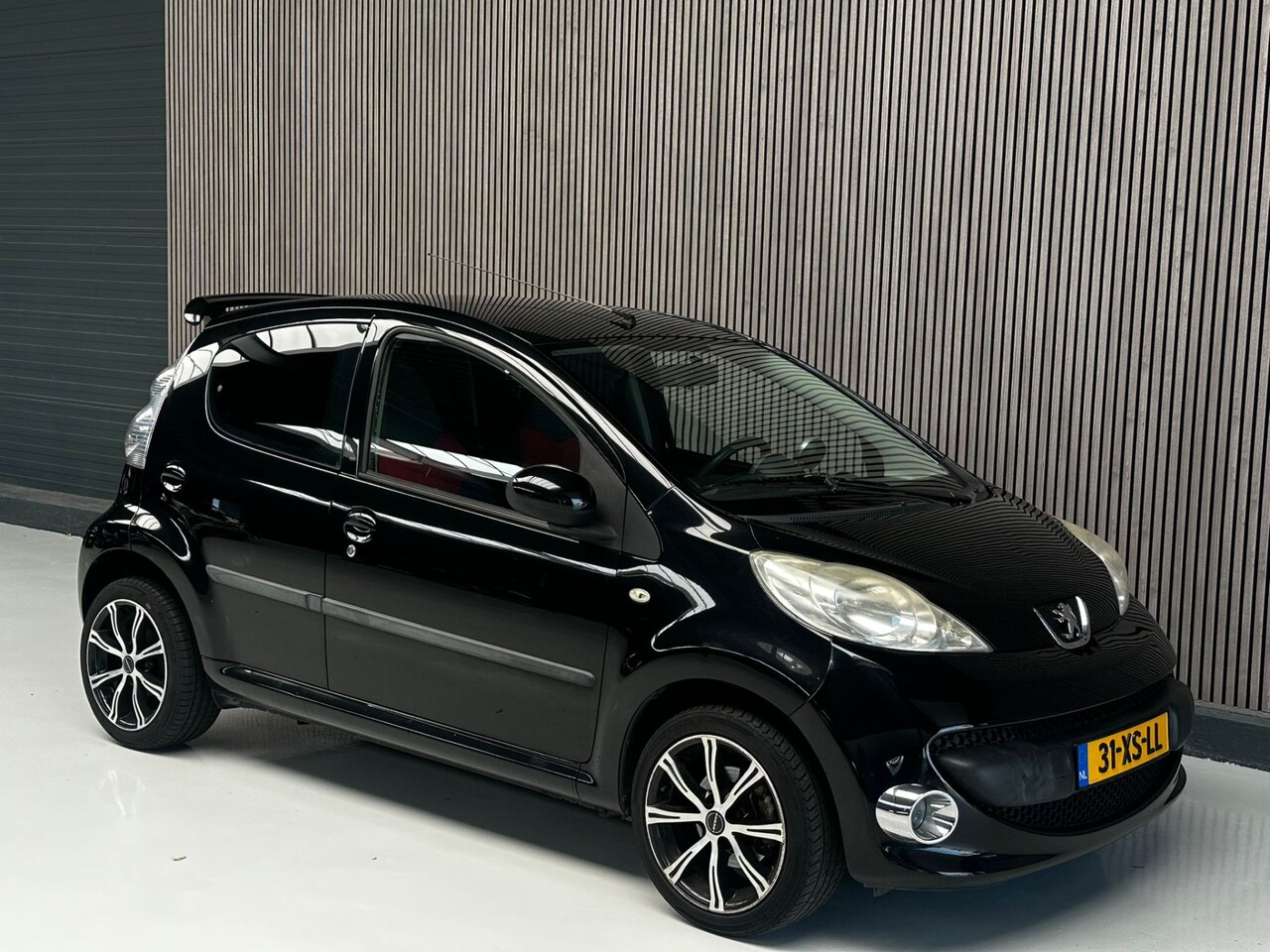 Peugeot 107 - 1.0-12V XS Urban Move Scherm | Airco | Elektrische Ramen - AutoWereld.nl