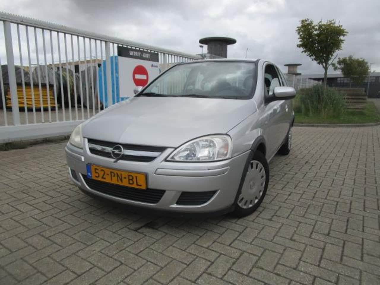Opel Corsa - 1.2-16V Enjoy 1.2-16V Enjoy - AutoWereld.nl