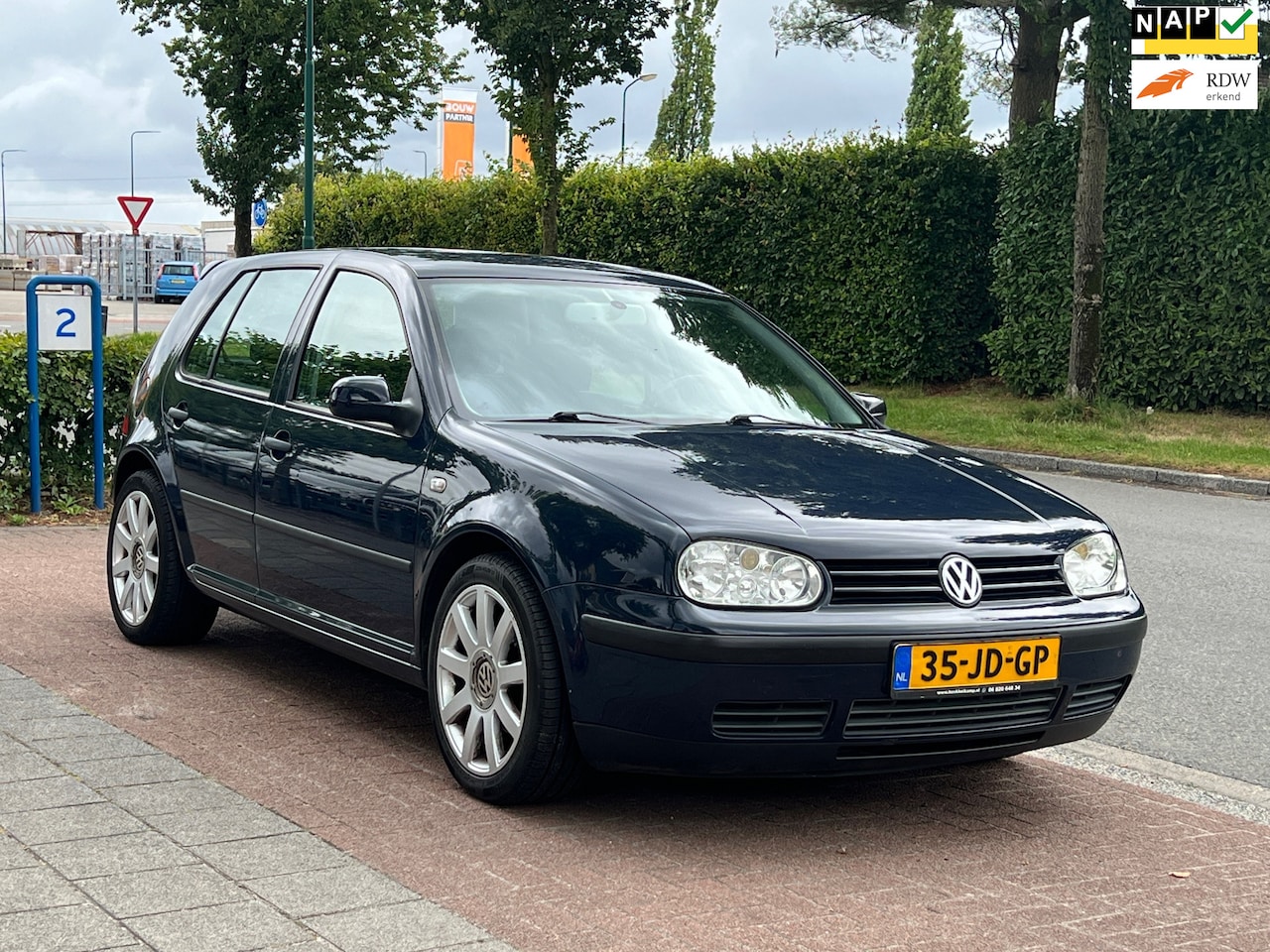 Volkswagen Golf - 2.0 *AUTOMAAT| TREKHAAK - AutoWereld.nl