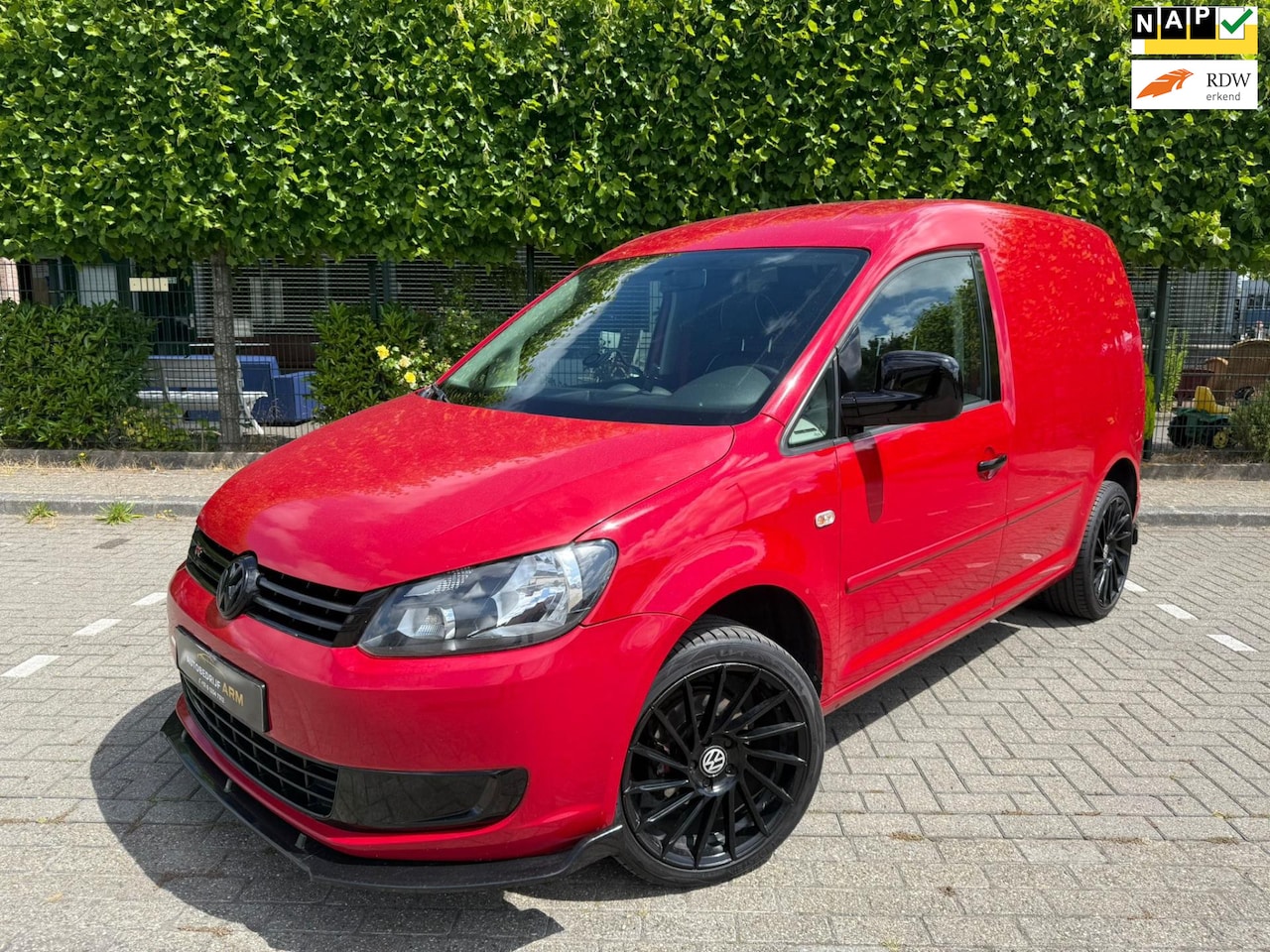 Volkswagen Caddy - 1.6 TDI GTI EURO 5 EDITION AIRCO APK 1 jaar NAP SPOILER 18 INCH VELGEN BLUETOOTH SCHUIFDEU - AutoWereld.nl