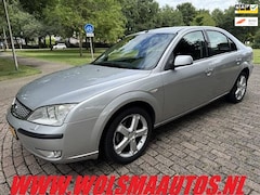 Ford Mondeo - 1.8-16V Platinum