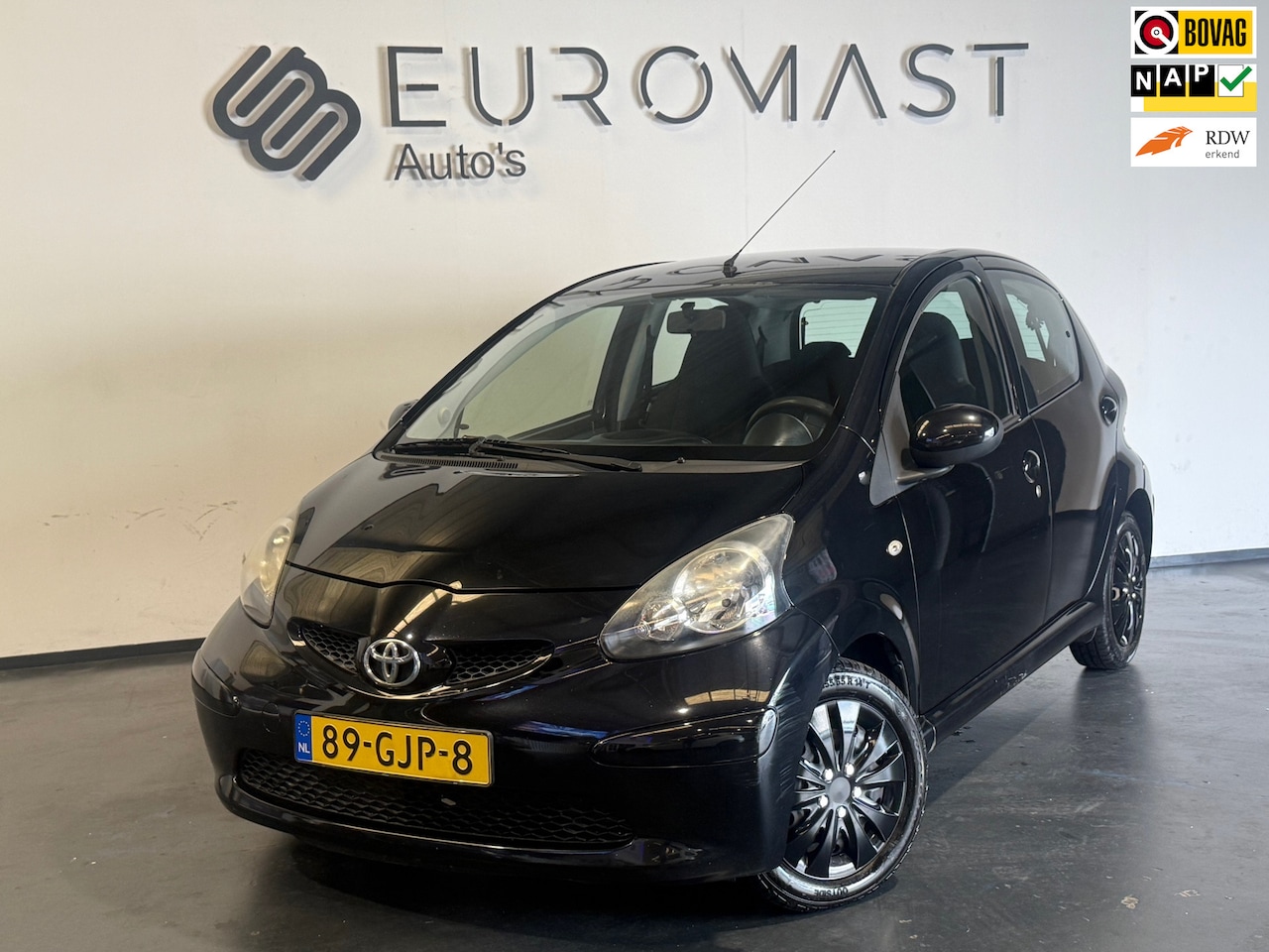 Toyota Aygo - 1.0-12V + Airco Nap 5d Nieuwe Apk - AutoWereld.nl