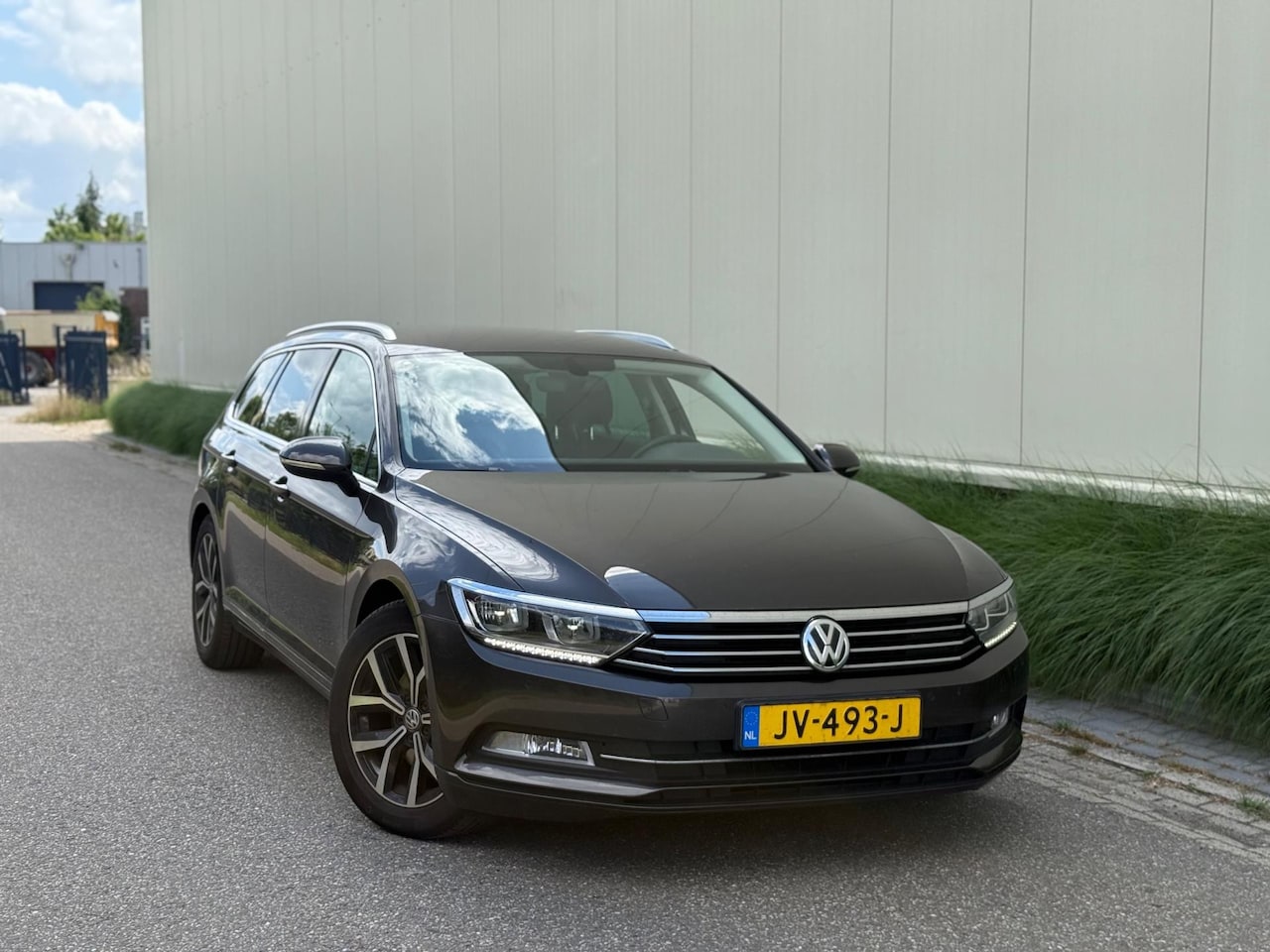 Volkswagen Passat Variant - 1.6 TDI 120PK (bj 2016) DSG|FULL-LED|PDC|NAVI| - AutoWereld.nl